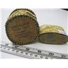 Image 3 : 2 SMALL NATIVE LIDDED BIRCH BARK BASKETS, PORCUPINE QUILLS, SWEET GRASS, ETC.