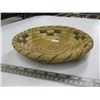 Image 1 : NATIVE BASKET TRAY