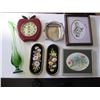 Image 2 : MISC. VASES, CLOCK, PICTURES, BASKETS, ETC.