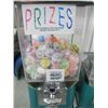 Image 3 : 10 HEAD 25 CENT CANDY MACHINE ON ROLLER STAND WITH KEY