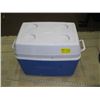 Image 1 : RUBBERMAID COOLER