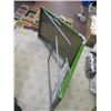 Image 2 : FOLDING METAL TABLE