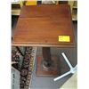 Image 1 : SINGLE PEDESTAL MAHOGANY PLANT STAND
