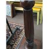 Image 2 : SINGLE PEDESTAL MAHOGANY PLANT STAND