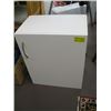 Image 1 : WHITE SINGLE DOOR CABINET