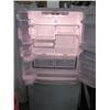 Image 2 : WHITE KENMORE 33" DOUBLE DOOR LOWER FREEZER FRIDGE (69" H)