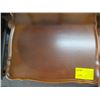 Image 1 : SMALL SCALLOPED EDGE TABLE