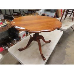 Pedestal Stand 18"H 25"W 21" D