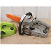 Image 3 : 2 Chainsaws - Ridget & Poulan Micro XXV