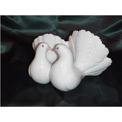 Kissing Doves Z19 #1460562