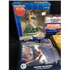 Image 2 : SPORTS COLLECTIBLES LOT