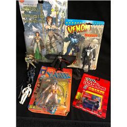 TOY COLLECTIBLES LOT