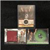 Image 1 : UFC TRADING CARD LOT