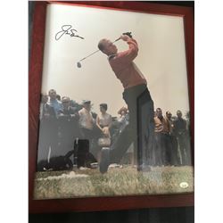 JACK NICKLAUS AUTOGRAPHED CUSTOM FRAMED PHOTO (PSA/DNA)