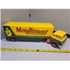 Image 1 : Plastic May Flower moving van 13"