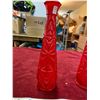 Image 2 : (2) Red Vases