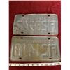 Image 2 : (2) Saskatchewan License Plates 1972