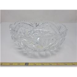 Footed crystal bowl