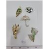 Image 1 : 5 brooches