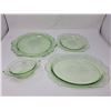 Image 5 : 4 pieces green depresson glass *princess*