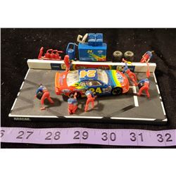 Jeff Gordon Pit Crew 1/64 Scale