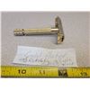 Image 3 : Gold plated Gilette razor