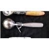 Image 3 : Two Ice Cream Scoops