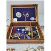 Image 2 : Jewellery box and contents