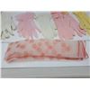 Image 4 : 40. Lot of vintage gloves (5 pair) and scarf