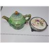 Image 2 : 57. Cottage Tea Pot, made in Japan, and ceramic hot pad
