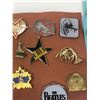 Image 3 : 66. Lot of carded lapel pins