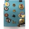 Image 4 : 66. Lot of carded lapel pins