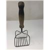 Image 8 : 104. Lot of kitchen utensils