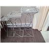 Image 2 : Nesting Tables
