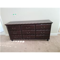 Dresser  C