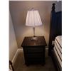 Image 2 : Woodworks Night Stand & Lamp Cat C