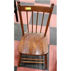 ANTIQUE OAK SIDE CHAIR WOODEN