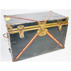 VINTAGE MINIATURE STEAMER TRUNK