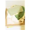 Image 1 : ASSORTED TABLE LINENS AND DOILIES