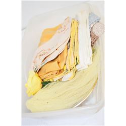 ASSORTED VINTAGE DOILIES