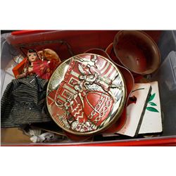ESTATE BOX OF ASSORTED VINTAGE ORNAMENTS ETC