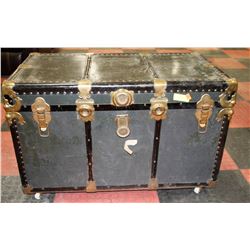 ANTIQUE STEAMER TRUNK LARGE BLACK. 34 X 18 X 19