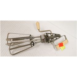 ANTIQUE EGG BEATER
