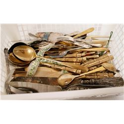 GOLD TONED CUTLERY LOT