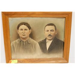 ANTIQUE COUPLES PORTRAIT. 21 X 17