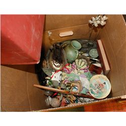 ESTATE BOX OF COLLECTIBLES