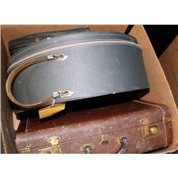 ESTATE BOX WITH ASSORTED GLASSWARE AND BAGS