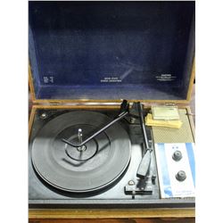 VINTAGE BRADFORD PORTABLE RECORD PLAYER