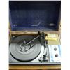 Image 1 : VINTAGE BRADFORD PORTABLE RECORD PLAYER