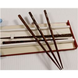 SET OF ORNATE INLAID CHOPSTICKS IN CASE
